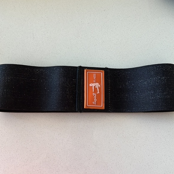 Booty Band - Picture 2 of 2